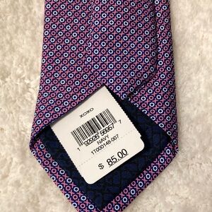 Vineyard Vines xo tie NWT what a fun fashionable and festive tie…wedding ready ✅